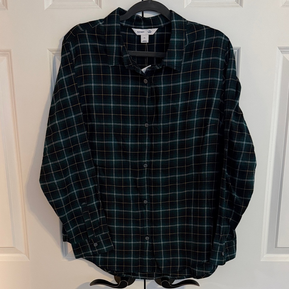 Old Navy Black & Dark Green Plaid Oversized Button-Down Shirt